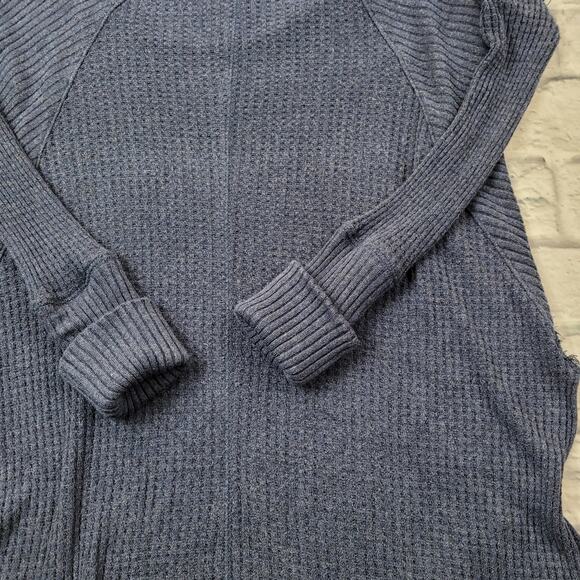 Free People Navy Waffle Thermal Boho Tunic with Fraying size Medium - Picture 5 of 16
